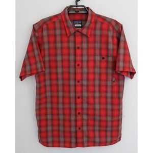 Patagonia Shirt Mens Medium Red Plaid Seersucker Short Sleeve Button Down Camp
